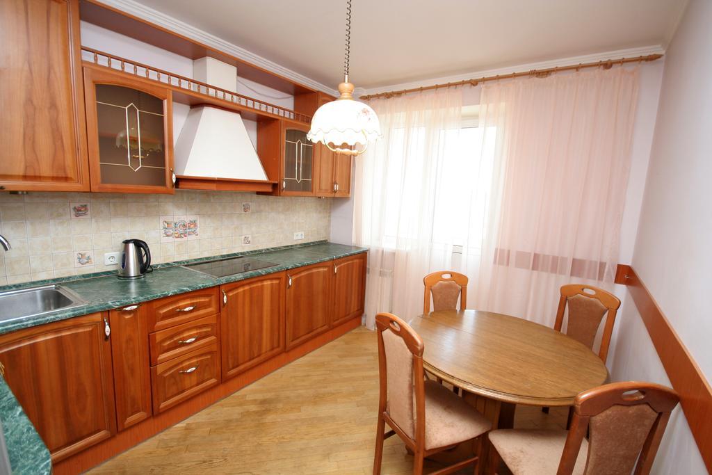 Inn Home Apartments - Livoberezhna Kiev Exteriör bild
