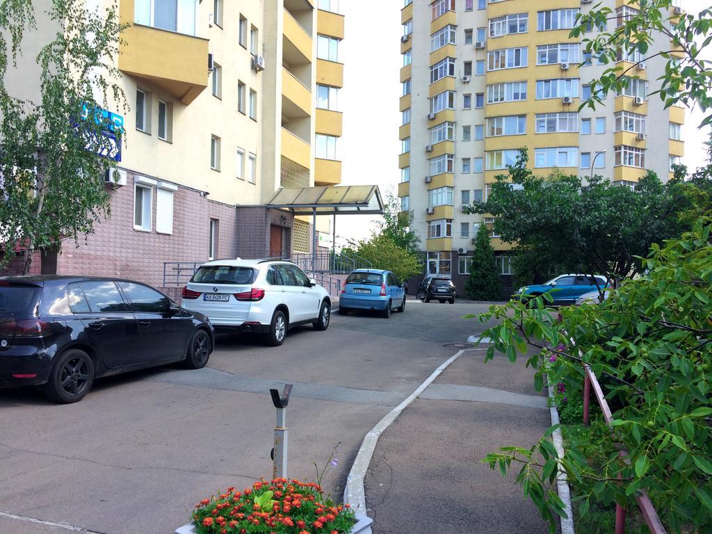 Inn Home Apartments - Livoberezhna Kiev Exteriör bild