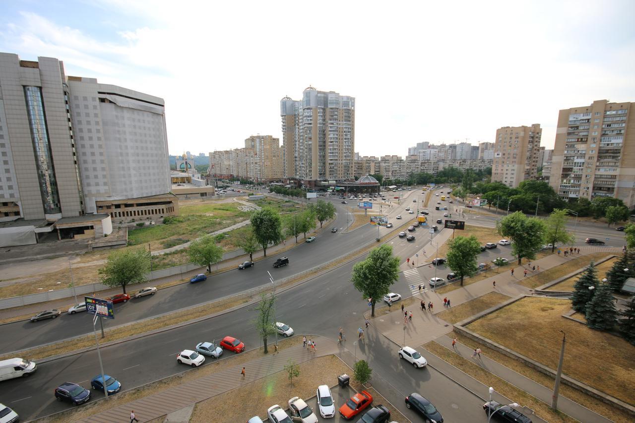 Inn Home Apartments - Livoberezhna Kiev Exteriör bild